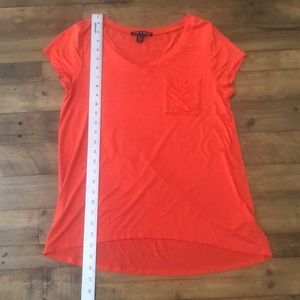 Cable & Gauge size med, women’s burnt orange tee.